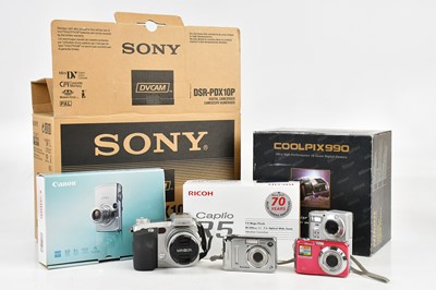 Lot 2479 - A collection of digital cameras, to include a...