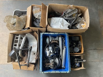 Lot 2042 - A collection of vintage motorcycle parts (5).