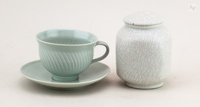 Lot 173 - DAVID LEACH (1911-2005) for Lowerdown Pottery;...