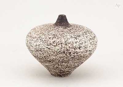 Lot 692 - WAISTEL COOPER (1921-2003); a squat stoneware...
