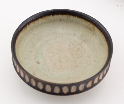 Lot 44 - ARTHUR GRIFFITHS (1928-2016); a stoneware bowl...