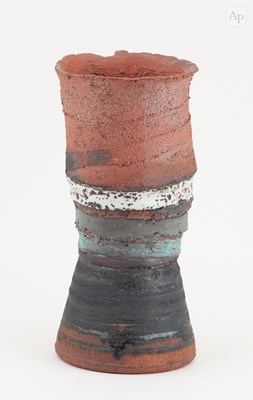 Lot 589 - ROBIN WELCH (1936-2019); a waisted stoneware...
