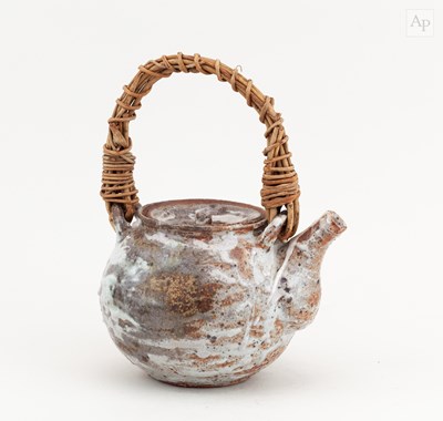 Lot 11 - AKIKO HIRAI (born 1970); a stoneware teapot...
