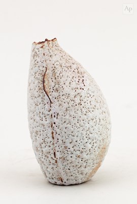 Lot 10 - AKIKO HIRAI (born 1970); a stoneware seed pod...