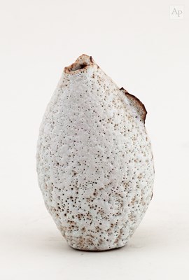 Lot 10 - AKIKO HIRAI (born 1970); a stoneware seed pod...