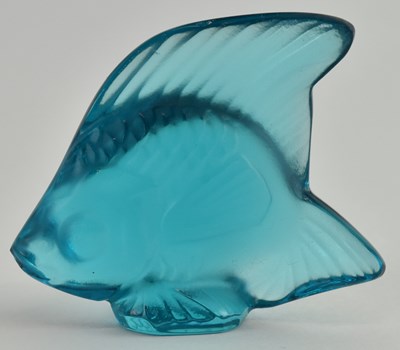 Lot 624 - LALIQUE; a boxed 'Aquatic Poisson' paperweight,...
