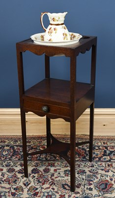 Lot 2881 - A Georgian mahogany washstand with single...