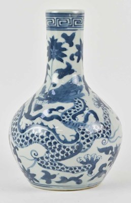 Lot 1034 - A late 19th/early 20th century Chinese blue &...