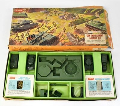 Lot 490 - AIRFIX; a boxed HO-OO scale 'Gun Emplacement...