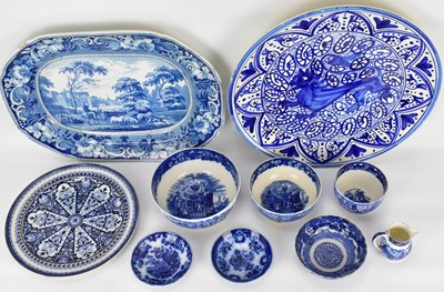 Lot 428 - WEDGWOOD; four Ferrara pattern items to...