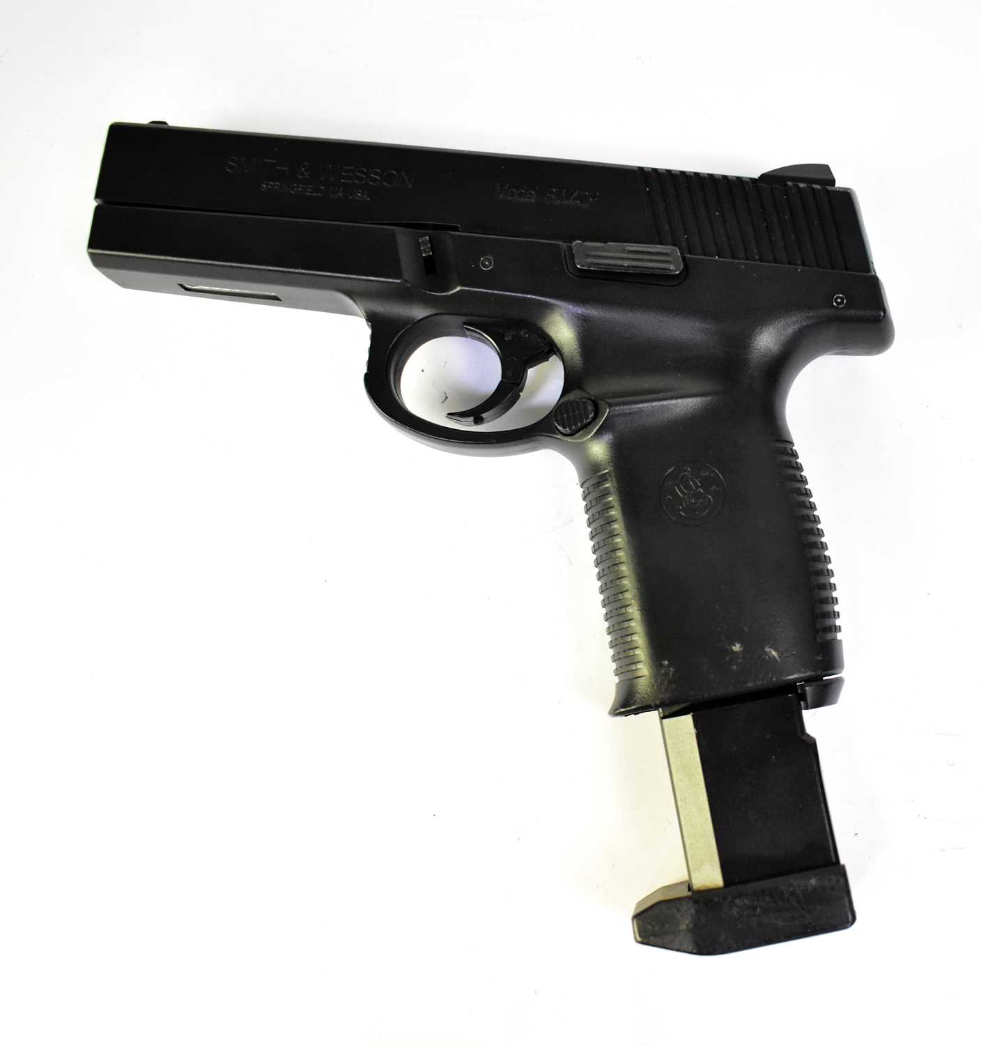 Lot 389 - SMITH & WESSON; a Model SW40F CO2 BB airsoft...
