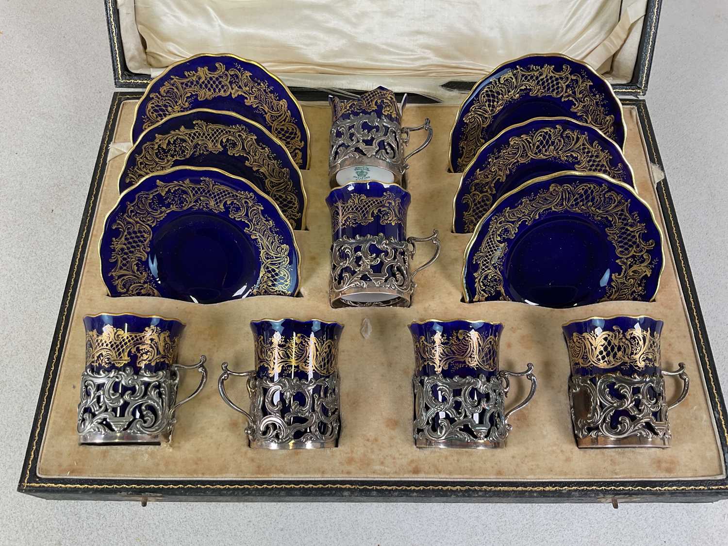 Lot 436 - GOLDSMITHS & SILVERSMITHS CO LTD WITH COALPORT;...