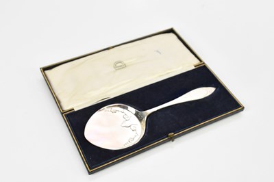 Lot 83 - VANDERS & HEDGES; a George V hallmarked silver...