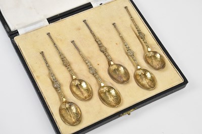 Lot 2219 - TURNER & SIMPSON; a cased set of six Elizabeth...