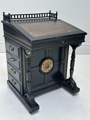 Lot 1158 - A late 19th century Aesthetic Movement...