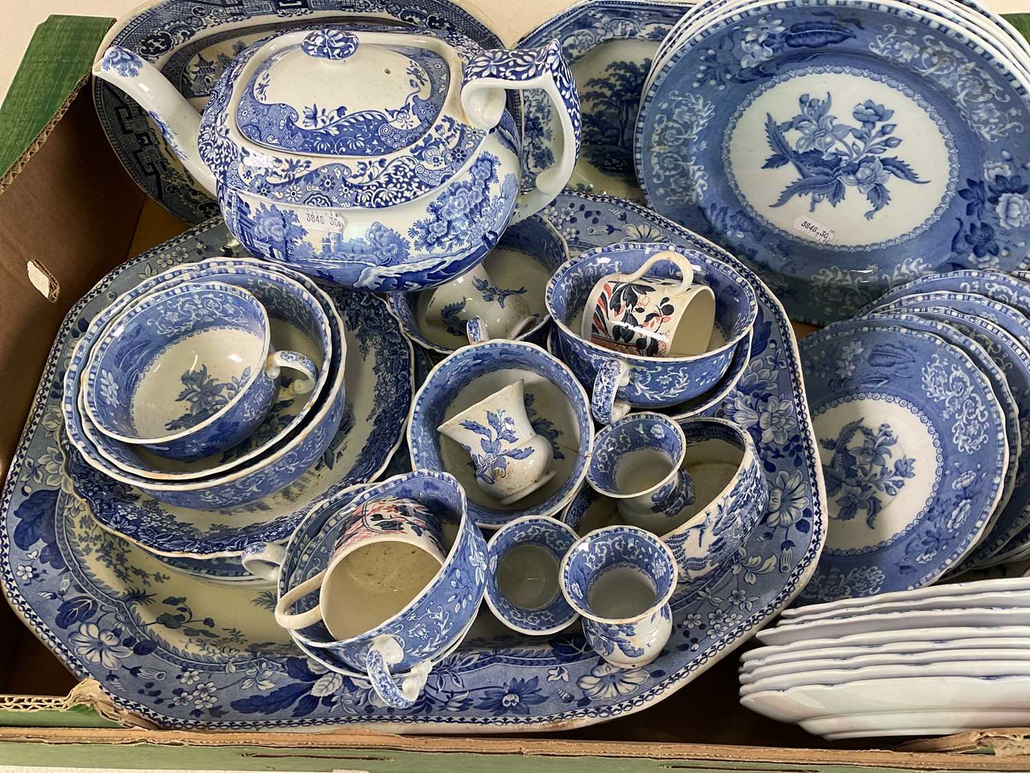 Lot 241 - A quantity of blue and white ceramics...