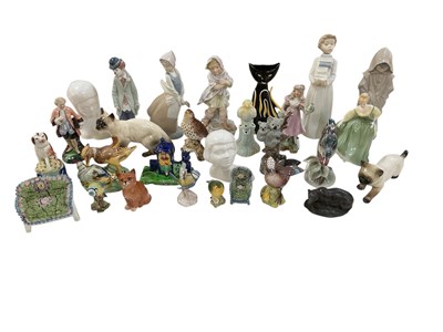 Lot 602 - A collection of approximately twenty-five...