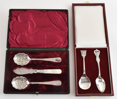 Lot 1191 - A modern 925 hallmarked silver teaspoon,...