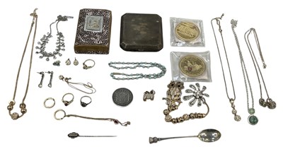 Lot 1360 - A mixed group of costume jewellery and...