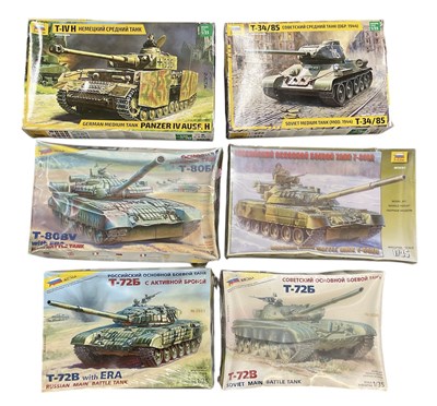 Lot 543 - ZVEZDA; six 1:35 scale model tank kits,...