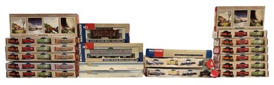 Lot 539 - WALTHERS; a collection of twenty boxed HO...