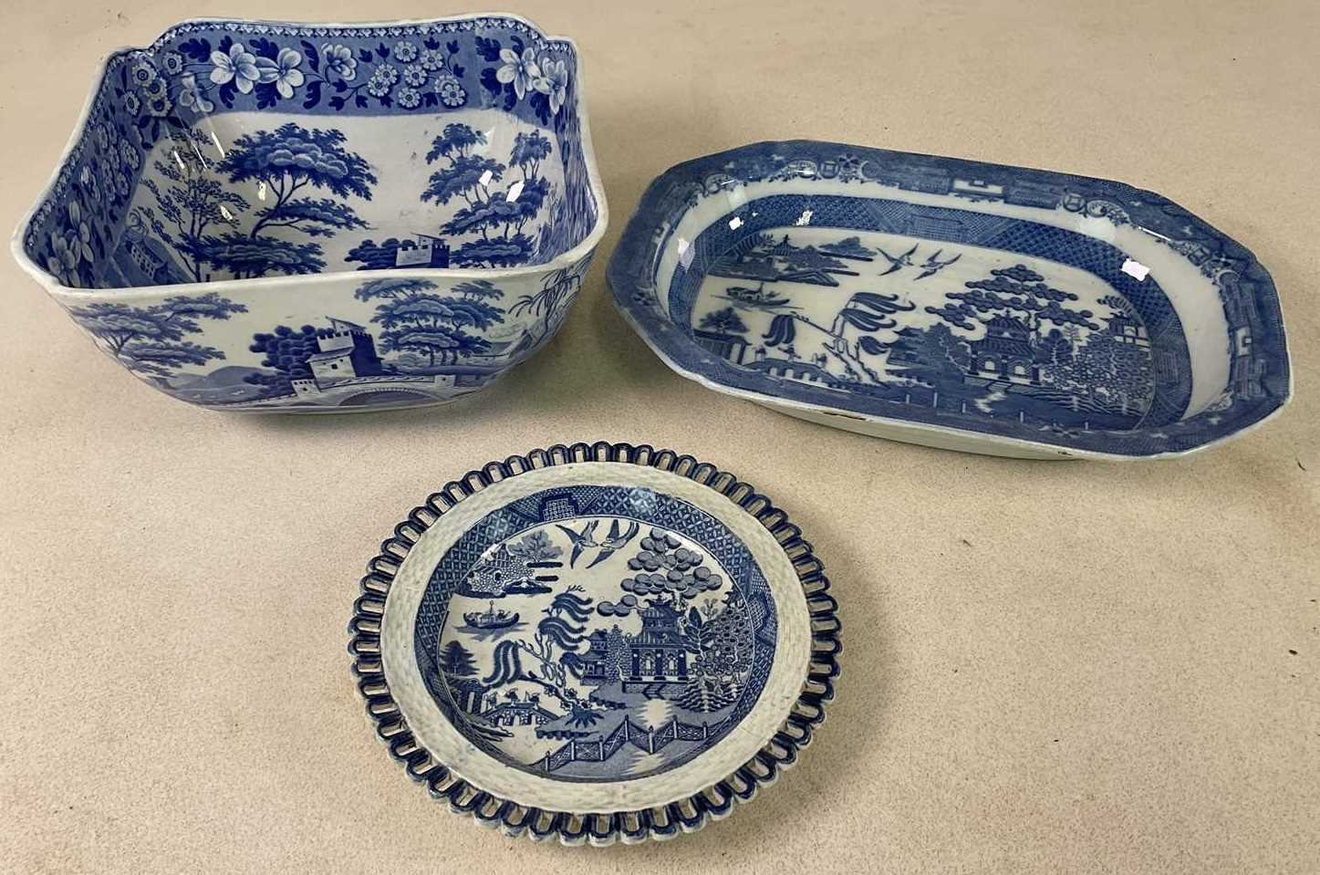 Lot 227 - SPODE; a blue and white pearlware shaped bowl,...