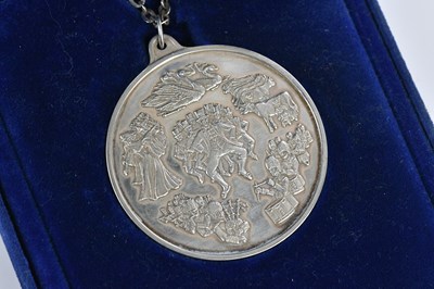 Lot 2145 - A 'Twelve Days of Christmas' pendant on chain,...