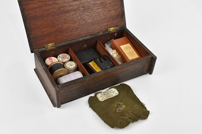 Lot 1662 - A violin cleaning kit, in mahogany case.