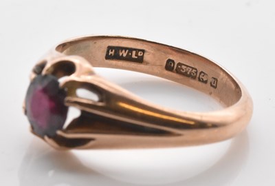 Lot 540 - A 9ct rose gold single stone dress signet ring,...