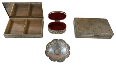 Lot 1188 - A Victorian 1862 one rupee coin, set in white...