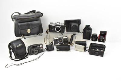 Lot 740 - Various vintage cameras and equipment...