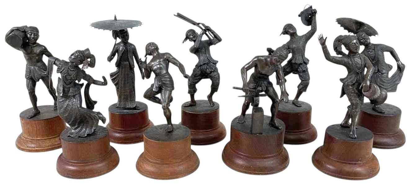 Lot 130 - A group of 20th century Thai bronze figures,...