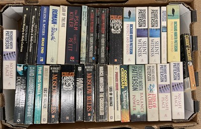Lot 338 - A large quantity of science fiction and...