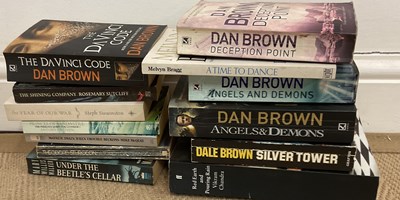 Lot 338 - A large quantity of science fiction and...