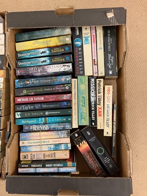 Lot 338 - A large quantity of science fiction and...