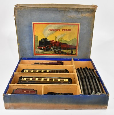 Lot 2142 - HORNBY; a 12 volt electric E220 Special Pulman...