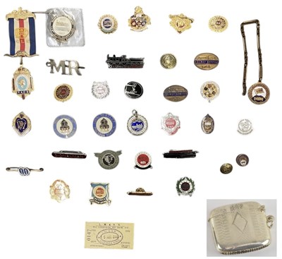Lot 1157 - JOSEPH GLOSTER LTD; a George V hallmarked...