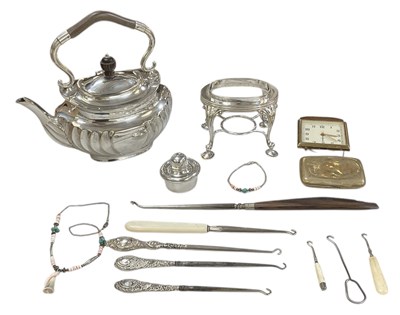 Lot 1081 - Various mixed collectables including a silver...