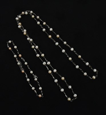 Lot 157 - A white metal and cultured pearl necklace,...