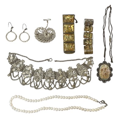 Lot 1369 - A small quantity of assorted Middle Eastern...