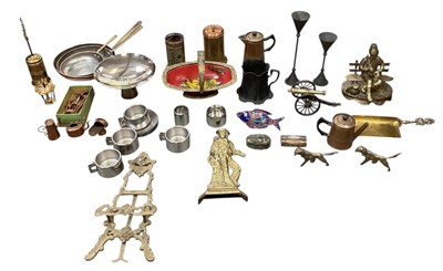 Lot 458 - A quantity of assorted metalware, including a...