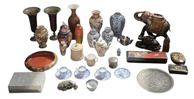 Lot 1049 - A large quantity of assorted Oriental ceramics...
