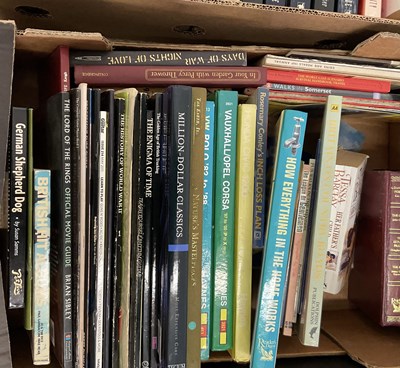 Lot 353 - A large quantity of science fiction and...
