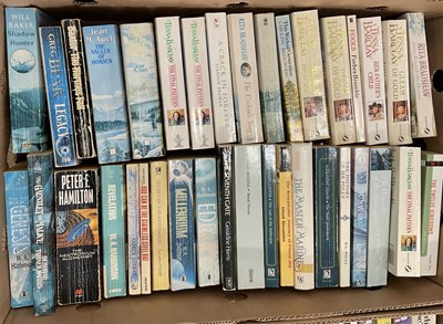 Lot 353 - A large quantity of science fiction and...