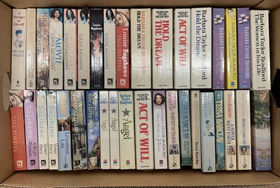 Lot 353 - A large quantity of science fiction and...