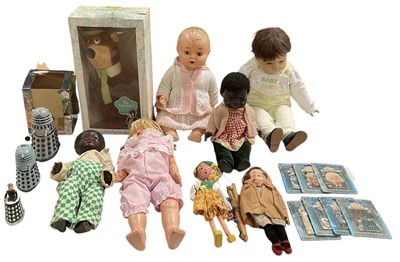 Lot 559 - A quantity of assorted toys, dolls and puppets...