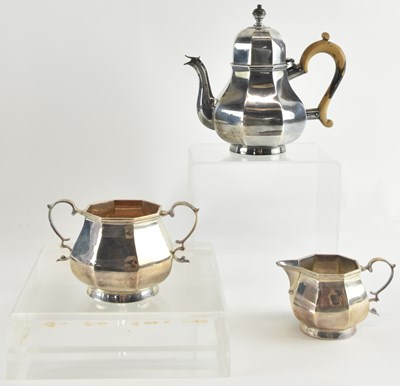 Lot 1100 - GARRARD & CO LTD, CALCUTTA & SIMLA; a small...