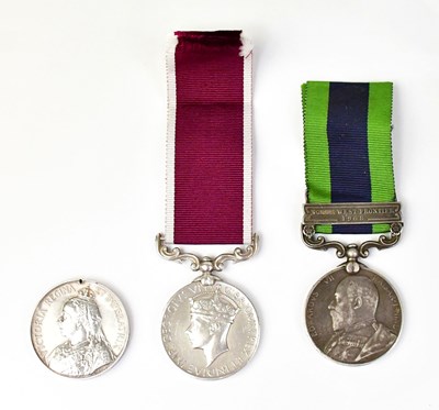 Lot 913 - An Edward VII India General Service Medal with...