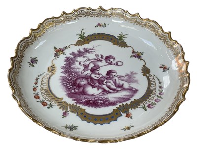 Lot 592 - An early 20th century Continental porcelain...