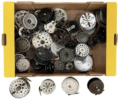 Lot 257 - A collection of approximately forty assorted...